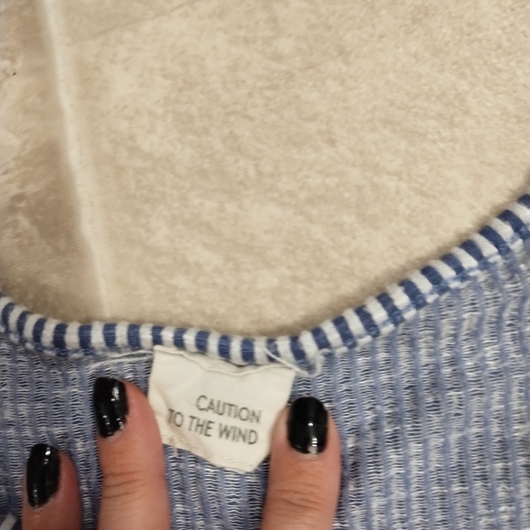 Caution to the wind dress - Picture 3 of 3